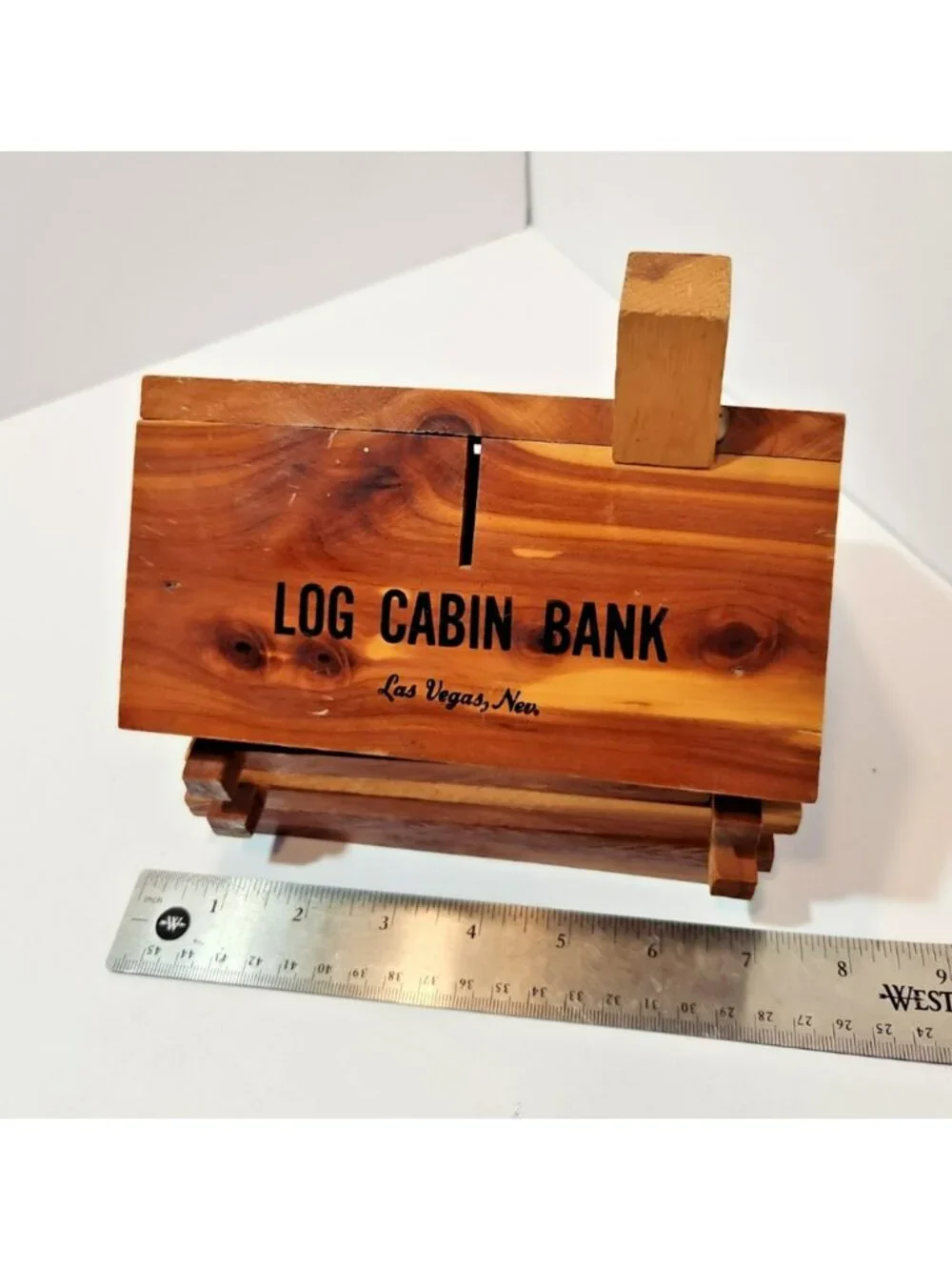 Vintage Log Cabin Cedar Bank - Las Vegas Nevada Souvenir With Stopper